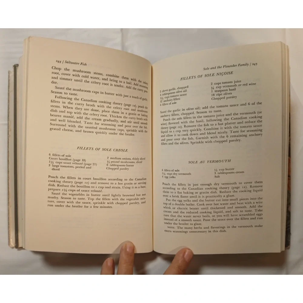 James Beard's New Fish Cookery‎ 1976 - HC/DJ - Little, Brown & Co.